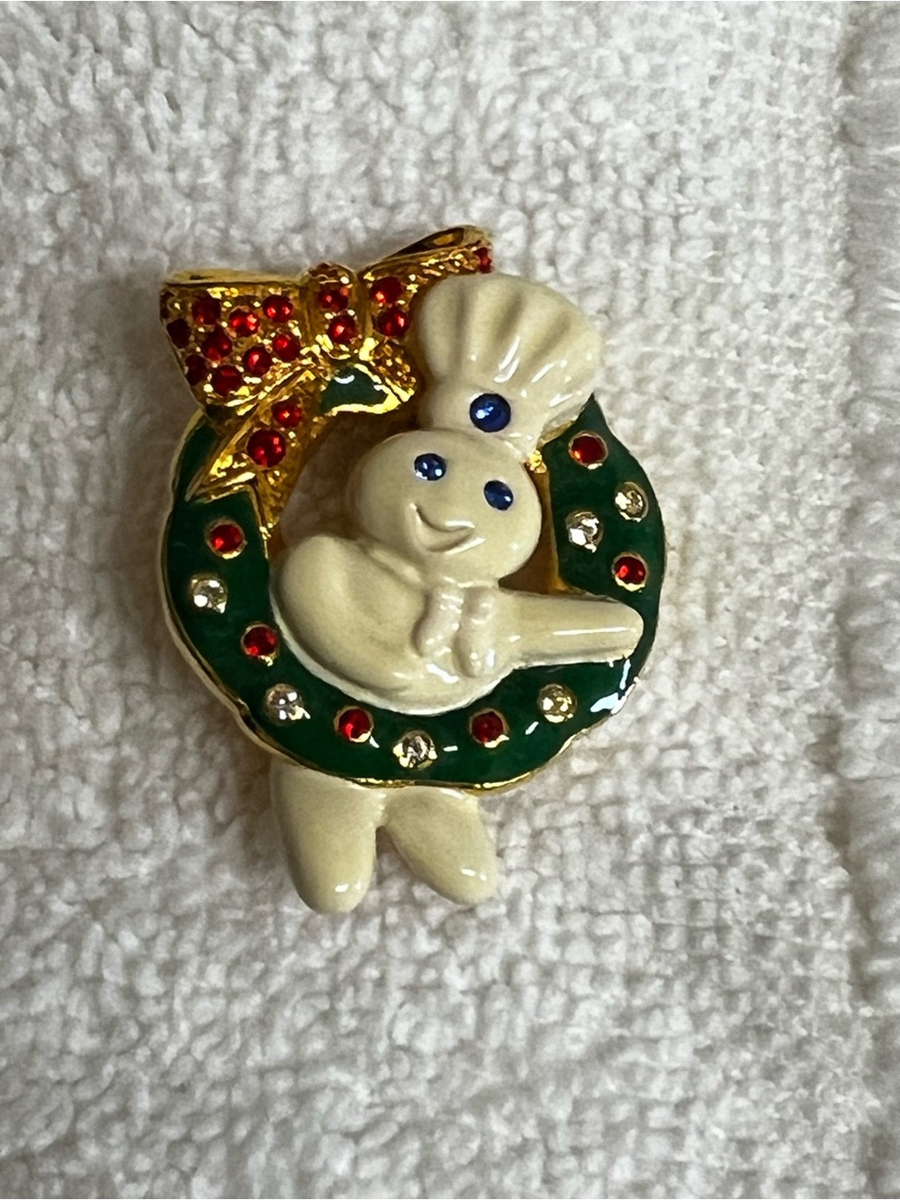 New Vintage Pillsbury Doughboy Christmas Wreath Collectible Pin